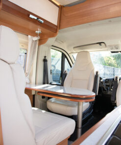 Auta - Lodě - Karavany